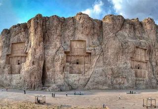 جاذبه تاریخی نقش رستم در شیراز