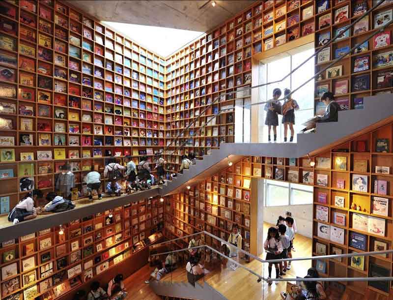 کتابخانه بین المللی کتاب عکس، ایواکی ژاپن