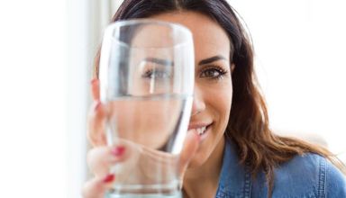 تاثیر نوشیدن آب در درمان بیماری ها