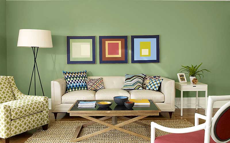 ترکیب رنگ سبز درخت میوه‎ بالنگ، گندمی، و قهوه ای برای اتاق نشیمن