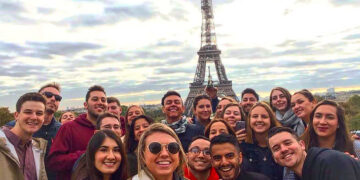 تجربه توریست‌هایی که توانستند به فرانسه مهاجرت کنند
