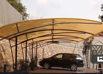 استفاده از حیاط مشاع به عنوان پارکینگ