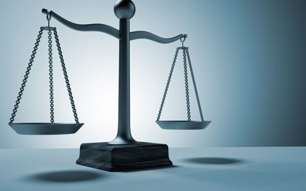 چطور در دعاوی مِلکی تهران، یک وکیل خبره انتخاب کنیم؟