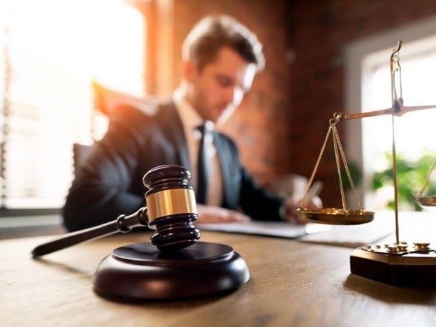 ویژگی‌های وکیل مِلکی ماهر در تهران