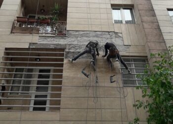 مسئولیت ریزش نمای ساختمان با کیست؟