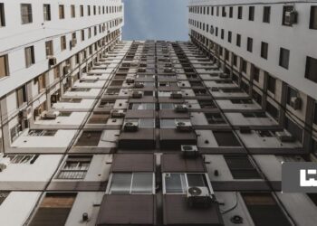 طبقه آخر آپارتمان