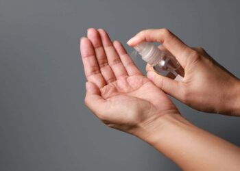 نقش الکل ضدعفونی کننده دست در زندگی روزمره