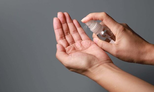 نقش الکل ضدعفونی کننده دست در زندگی روزمره