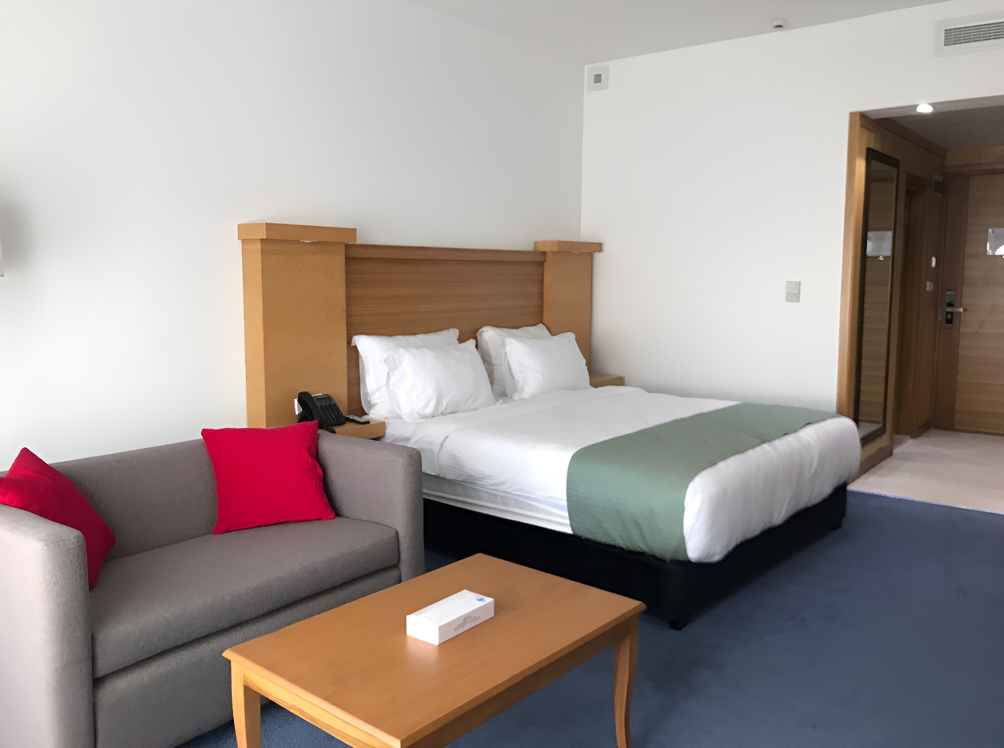 سوئیت‌های هتل بین المللی کیش