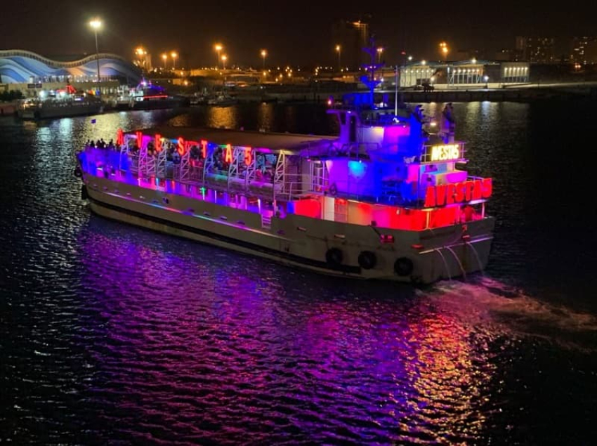 کشتی گردی های شبانه، تفریح لوکس کیش