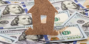 دلار صدهزار تومانی