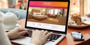 تابستان و سفری بی دغدغه به کیش؛ با رزرو آنلاین هتل در کیش، تعطیلات تابستانی خود را تضمین کنید