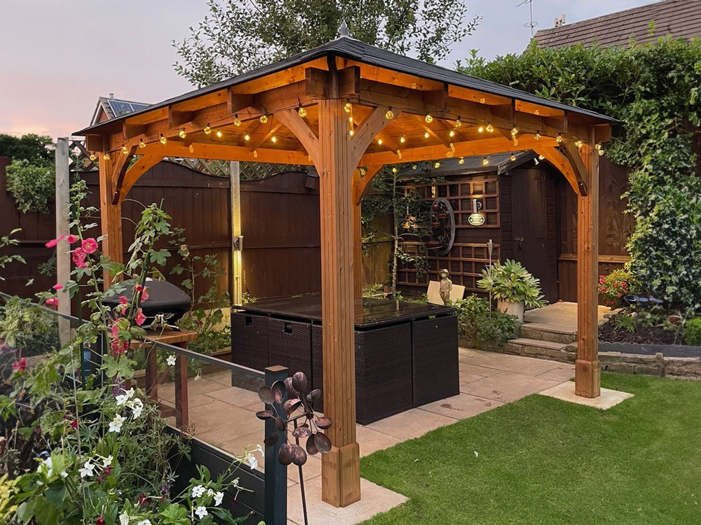 افزایش ارزش ملک با آلاچیق