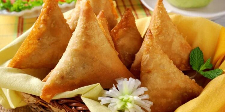 طرز تهیه سمبوسه پیتزایی