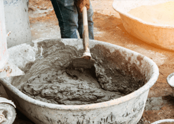 راهنمای جامع خرید سیمان در ایران: از تیپ‌های مختلف تا قیمت‌گذاری