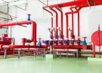 چک‌لیست زنده ماندن در آتش | تجهیزات ضروری اعلام و اطفا حریق