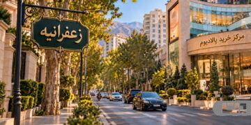 زعفرانیه تهران در کنار مرکز خرید پالادیوم و ساختمان‌های لوکس